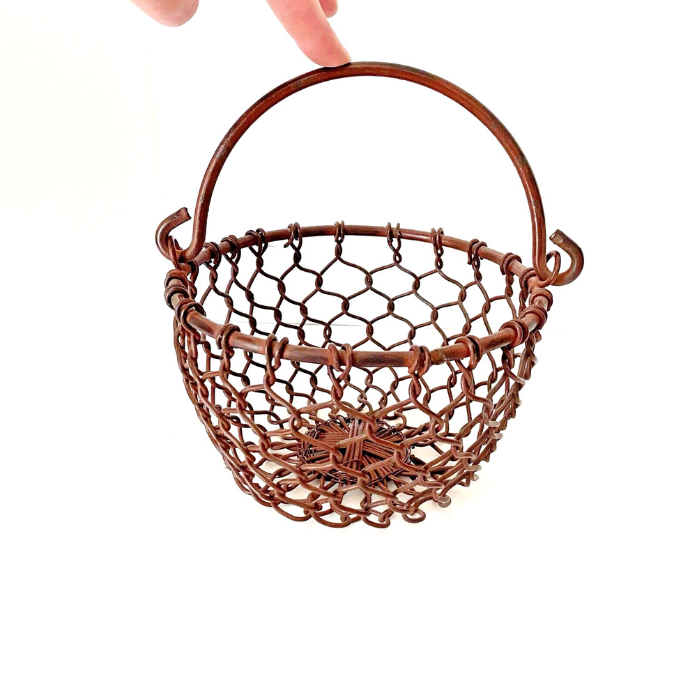 Farmhouse Style Rustic Small Wire Basket Distressed Finish Country Decor 6.5x4"